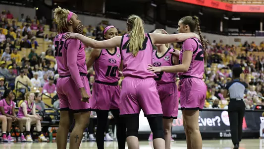 Women's Basketball Huddle