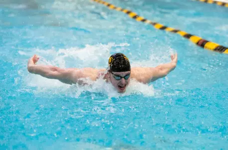 Photo by: Kaylee English
Swim and Dive vs. SIU