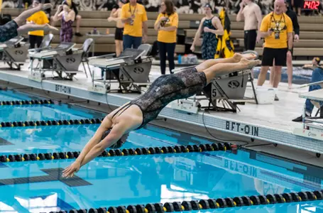 Photo by: Kaylee English
Swim and Dive vs. Missouri State