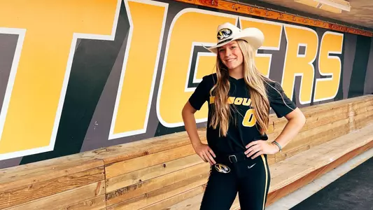 Adi Koller_Signee_2023 Softball BANNER