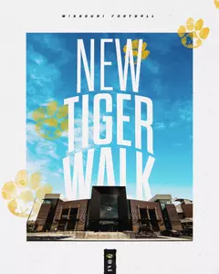 23 FB Tiger Walk - 1