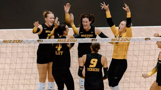 BANNER_MIZZOUVB_2023_Celebration_UCA_20230826_VB_vsCentralArkansas-5752