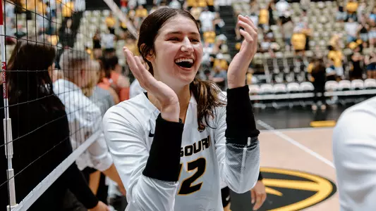 BANNER_JANET deMarrais_20230825_VB_vsIllinoisState-5359.jpg
