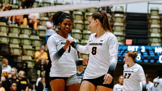 Colleen Finney_Dilara Gedikoglu_BANNER_VB_vsNorthernKentucky_KD_09012023-086