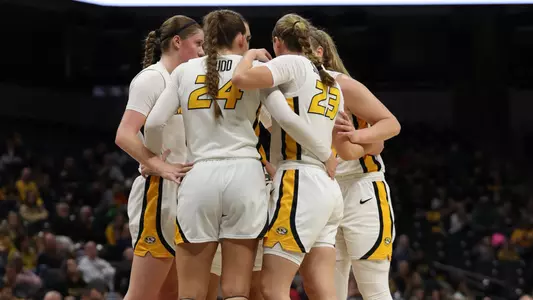 Women's Basketball Huddle