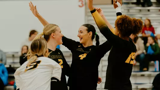 MIZZOUVB_Jordan Iliff_Sierra Dudley_BANNER_2024_Ole Miss_20241122_VB_live5-3.jpg