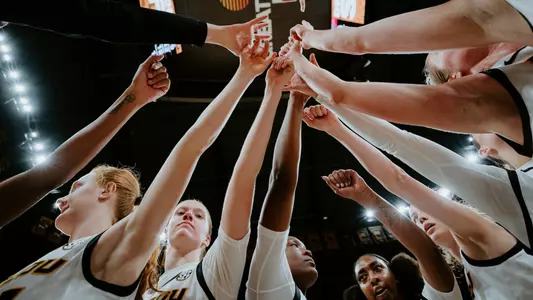 2024-25 Women's Basketball Huddle