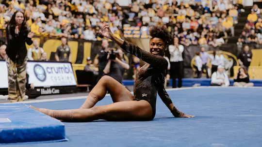 Amari Celestine finishes her floor routine against LSU.