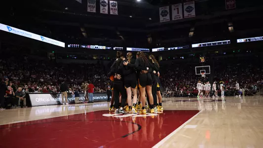Women's Basketball Huddle