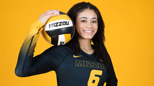 Morgan Jones_BANNER_MIZ38544-2.jpg