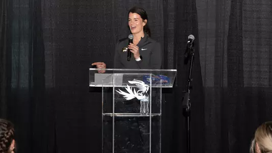 MARY HAFF BANNER_2024_20240203_SB_BlackandGold_JG_-9.jpg