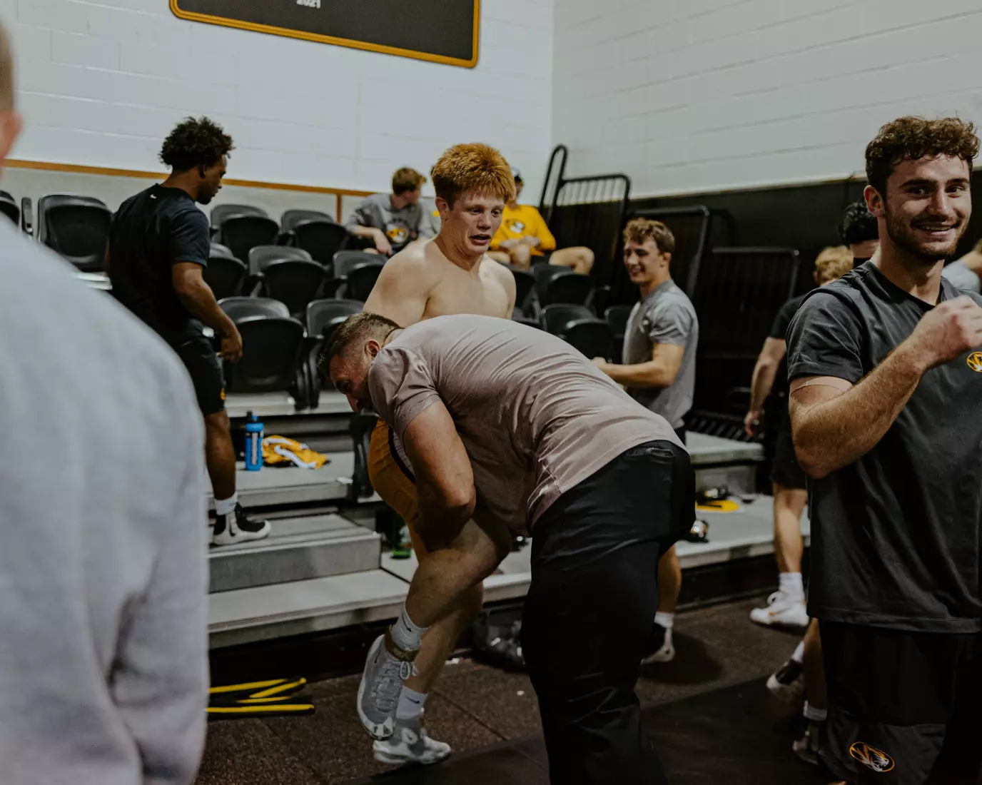 Tim Tebow stopped by wrestling practice to meet and talk with the team. 10/10/25