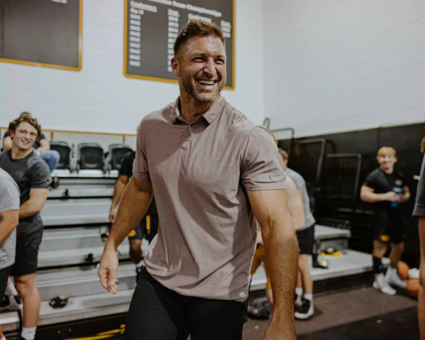 Tim Tebow stopped by wrestling practice to meet and talk with the team. 10/10/25