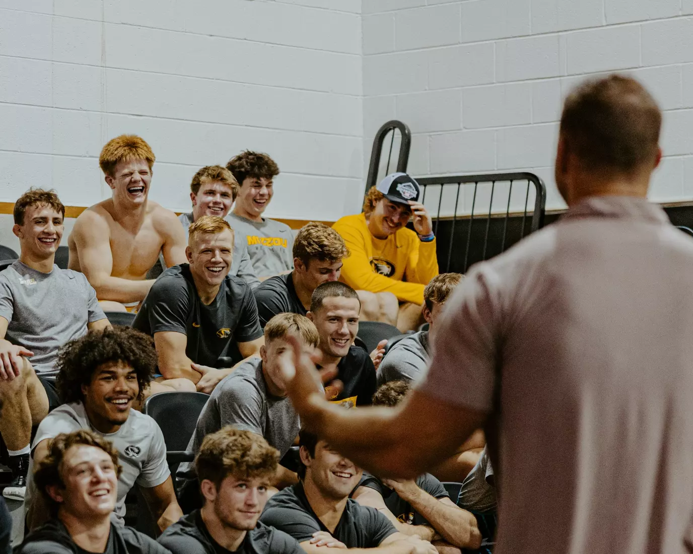 Tim Tebow stopped by wrestling practice to meet and talk with the team. 10/10/25