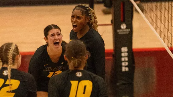 Tia Phinezy Celebrates as she gets a kill against SEMO