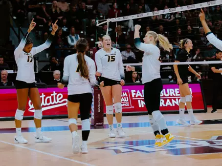 Volleyball v Mississippi State