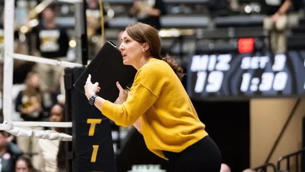 Dawn Sullivan Coaching vs. Alabama