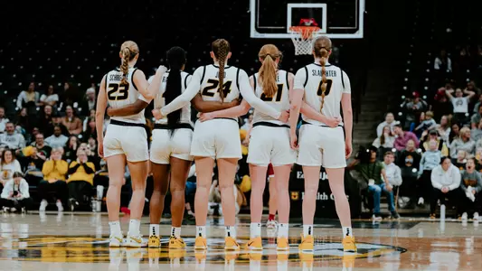 Women's Basketball Huddle