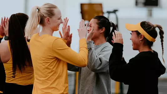 Tennis High Fives_ Western Illinois