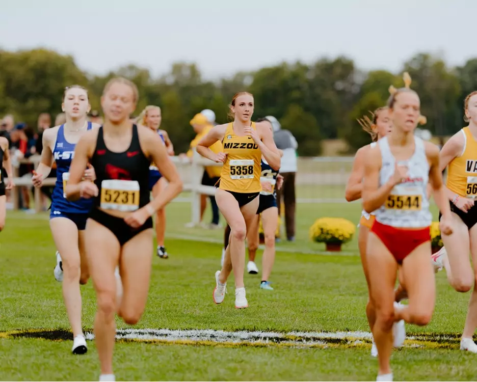 Charlotte Cullen of the Mizzou cross country team running the 2024 Gans Creek Classic.