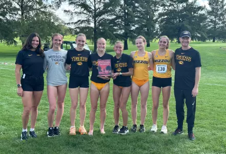 Women's cross country takes first at Greeno Dirksen XC Invite