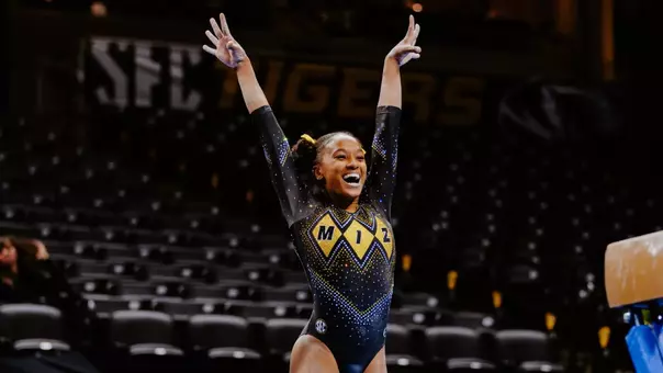 Kimarra Echols Named to College Gym News' 2026 Freshman of the Year Watchlist