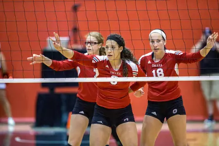 Mavericks Tangle With IUPUI, Fort Wayne - Omaha Athletics