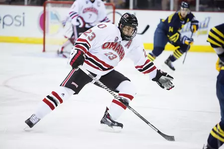 Searfoss Nets Hat Trick, Mavs Sail Past NAIT, 6-1 - Omaha Athletics