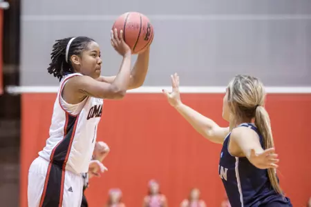 Mavs Hammer Blue Tigers, 85-54, in Exhibition - Omaha Athletics