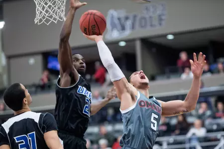 Mavericks Storm Past Iowa Wesleyan, 86-36 - Omaha Athletics