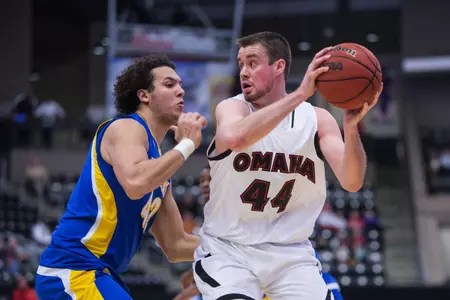 Mavericks Hold Off CSU Bakersfield, 93-88 - Omaha Athletics