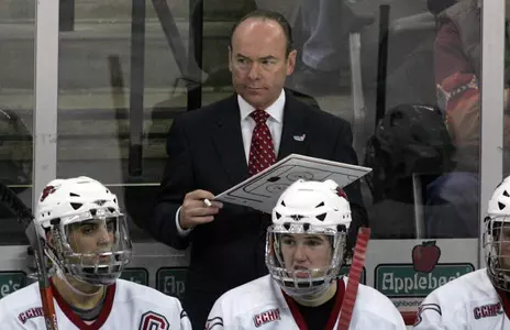 Kemp One of Three with UNO Ties To Earn Hall Honor