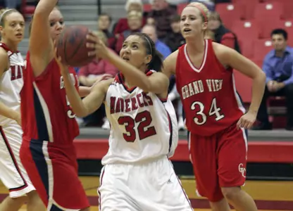 Augustana Spills Mavericks, 80-70 - Omaha Athletics