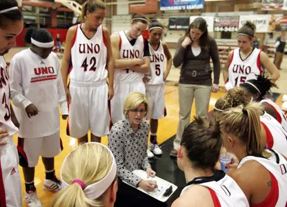 14-1 Mavs Entertain Augustana in NCC Opener - Omaha Athletics