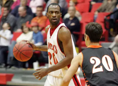 Mavs Fall Short Against No. 6 South Dakota - Omaha Athletics