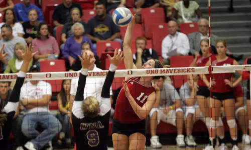 Mavericks Fall In Four At Pittsburg State - Omaha Athletics