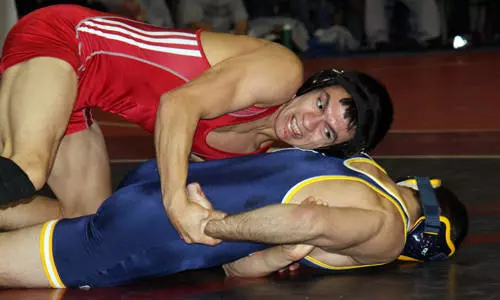 Tischhauser Leads Mavericks at Kaufman-Brand Open