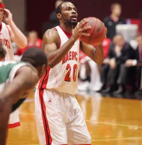 Maverick Men Send 'Dogs Packing, 89-78 - Omaha Athletics