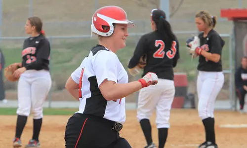 Mavs Advance with 3-0 Win over Central Missouri - Omaha Athletics