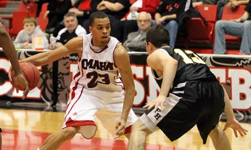 UNO's 81-74 Victory at SBU Stretches Win Streak to - Omaha Athletics