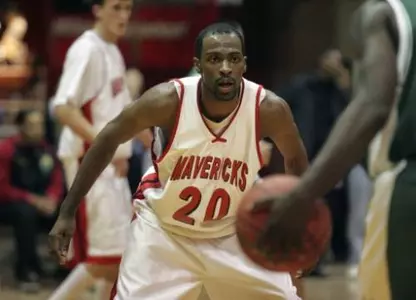 MIAA Coaches Pick Favorites in Men's, Women's Hoop - Omaha Athletics