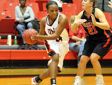 Wright Leads UNO to Win Over Bearcats, 87-63 - Omaha Athletics