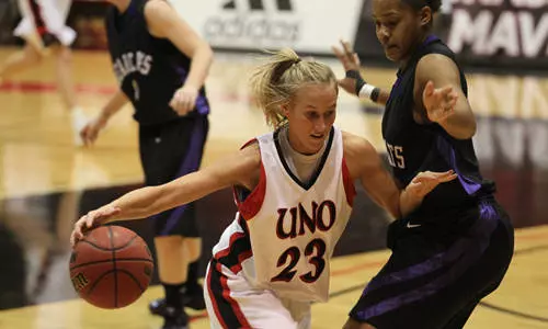 Mavs Set to Battle Lady Tigers - Omaha Athletics