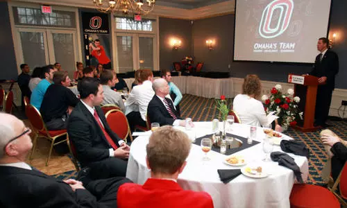 UNO Athletics Honors Its Seniors