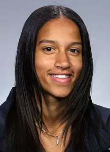 Relay Teams Qualify at Drake Relays - Omaha Athletics