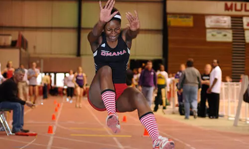 UNO Track Takes To The Field at Nebraska Invitatio - Omaha Athletics