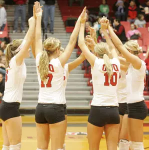 No. 8 Truman Ends Maverick Volleyball Season - Omaha Athletics