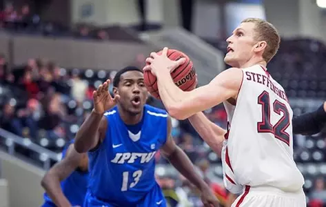 Mavs Start Final Roadtrip at Western Illinois - Omaha Athletics