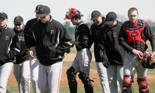 Mavs Host Bearcats to Clost Out 12-Game Home Stand - Omaha Athletics
