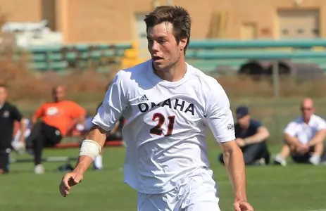 Mavs Sprint Past Eastern Illinois 4-1 - Omaha Athletics